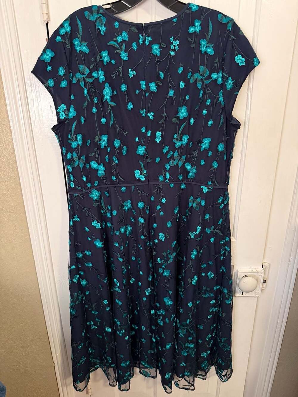 Hobbs London Tia Embroidered Floral Midi Dress Navy Blue US 14 - Picture 4 of 10